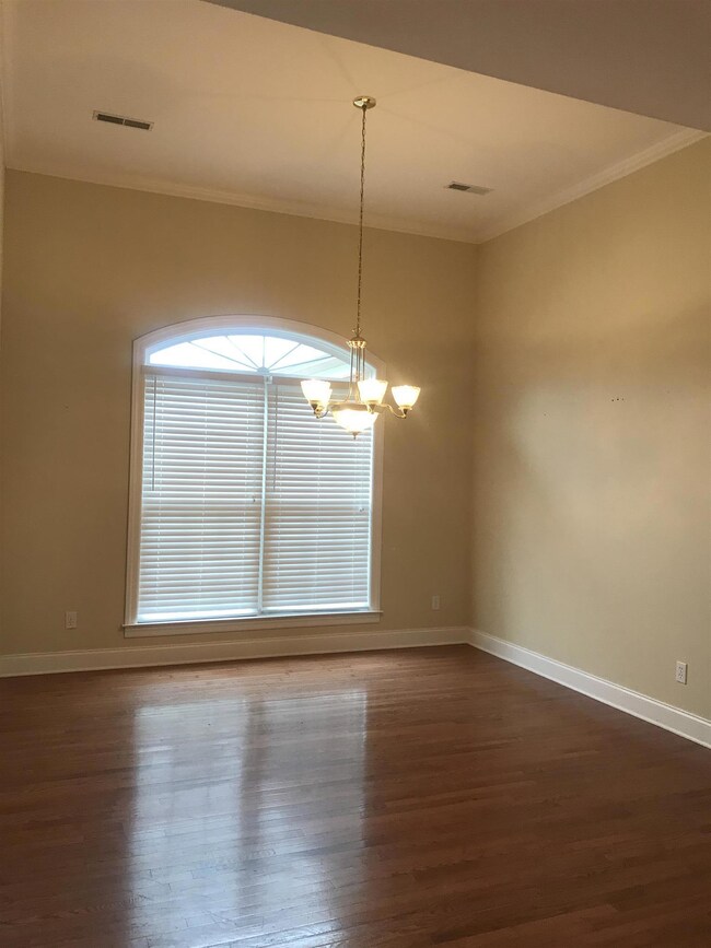 111 Magnolia Glen Cir, Manchester, TN 37355 - photo 4