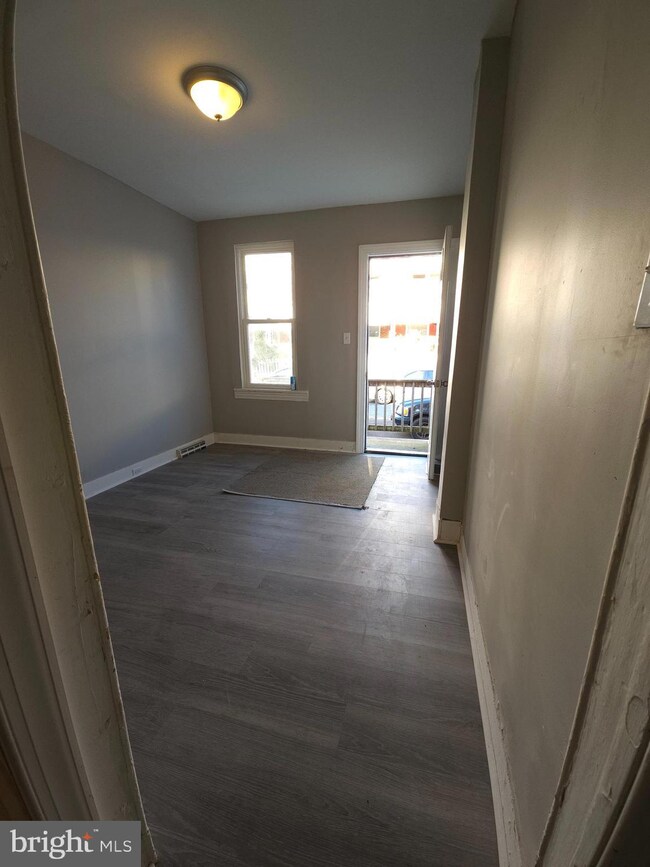 1040 Birch St, Reading, PA 19604 - photo 5