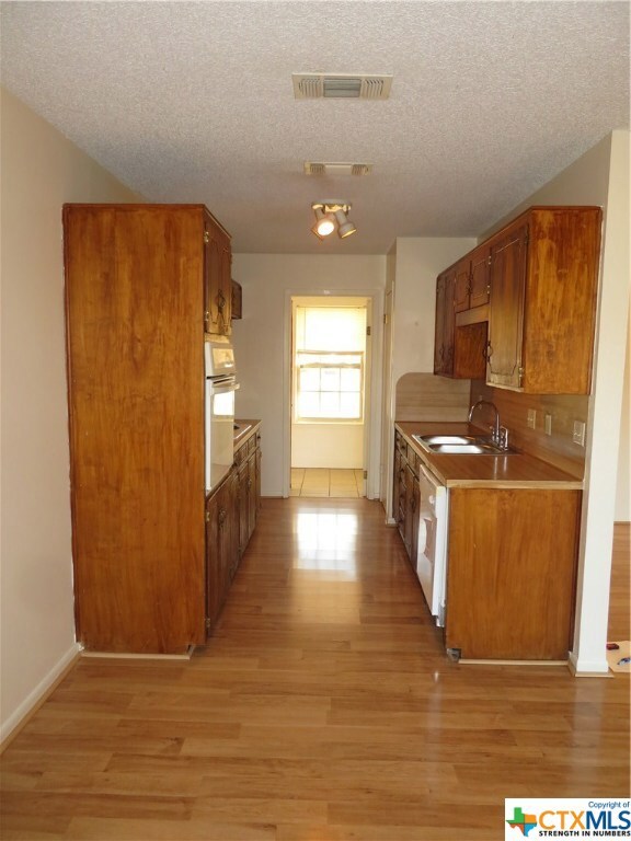 2720 Phyllis Dr, Copperas Cove, TX 76522 - photo 5