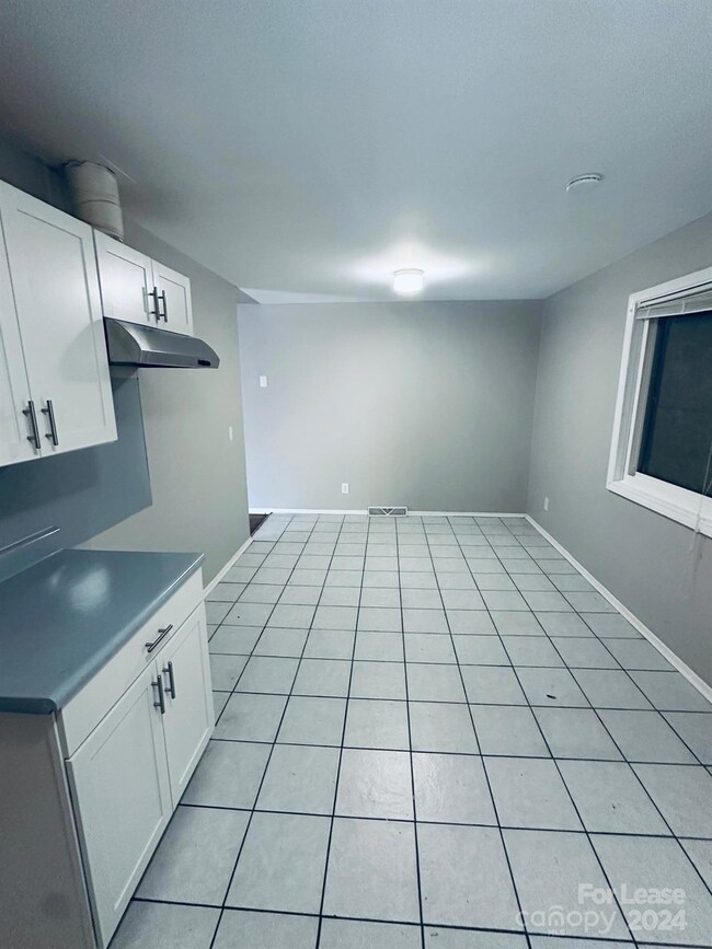 2544 Abelwood Rd, Charlotte, NC 28216 - photo 4