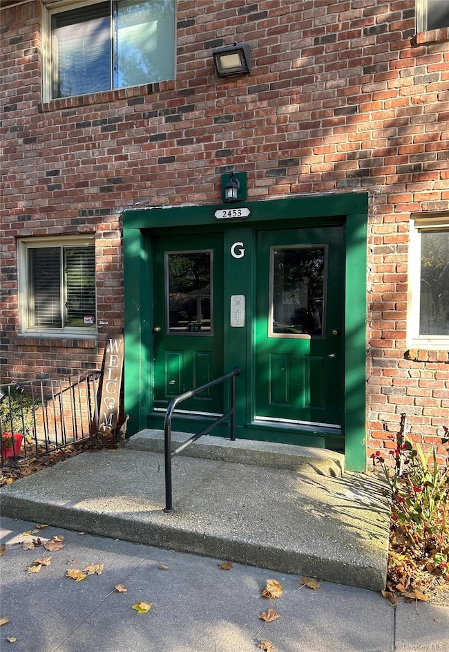 2453 Union Blvd unit 27A, Islip, NY 11751 - photo 3