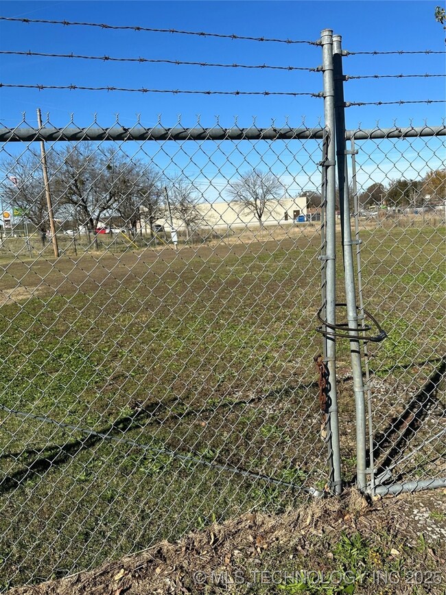 0 Electric unit 2548320, Krebs, OK 74554 - photo 4