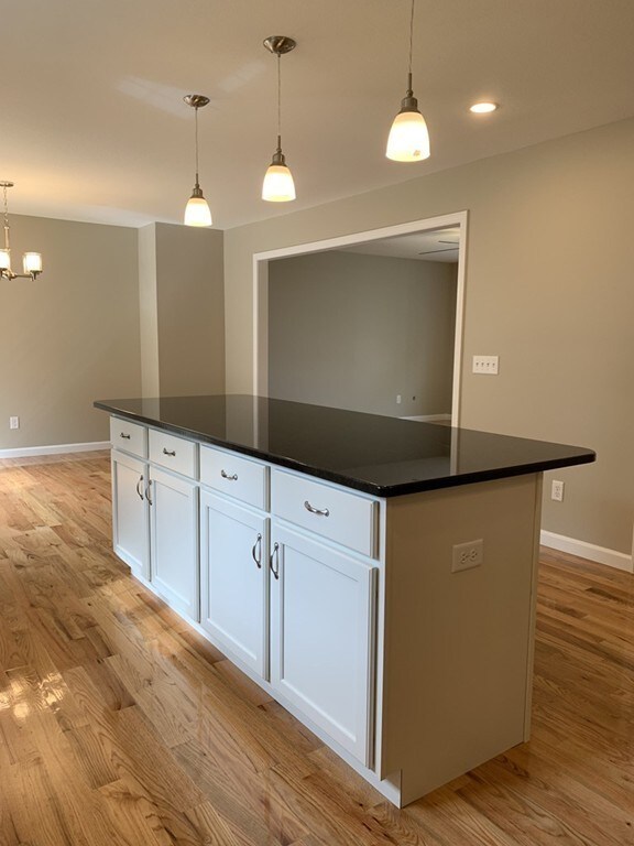 18 Walsh St, Springfield, MA 01109 - photo 7