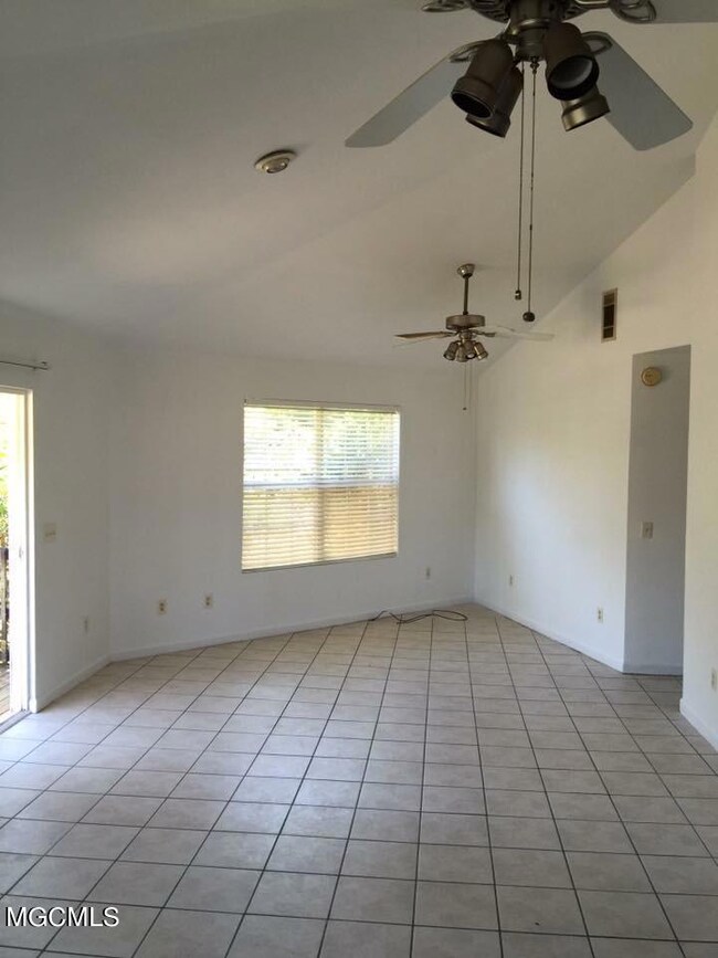 3525 Cochran Ave, Moss Point, MS 39562 - photo 3