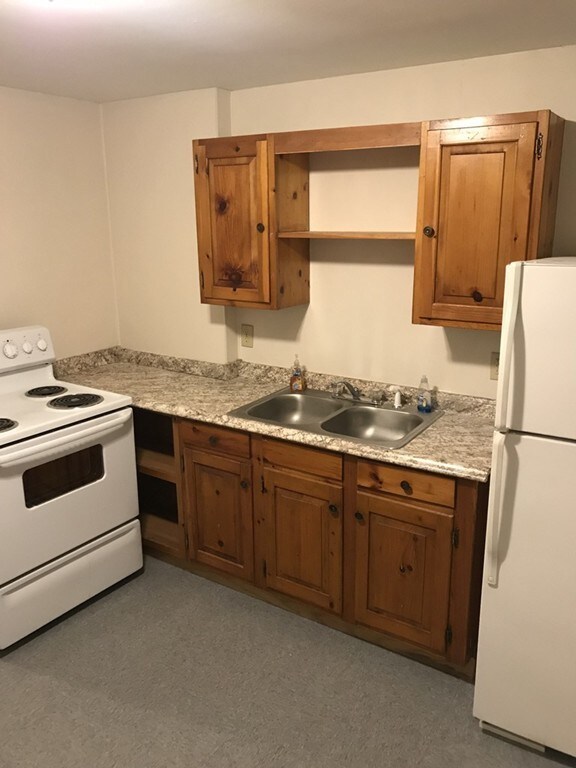 129 Webster St unit 3, Haverhill, MA 01830 - photo 2