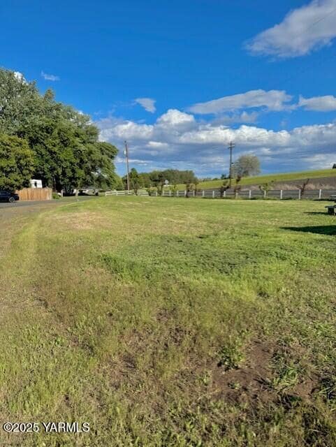 11705 Wide Hollow Rd looking east
