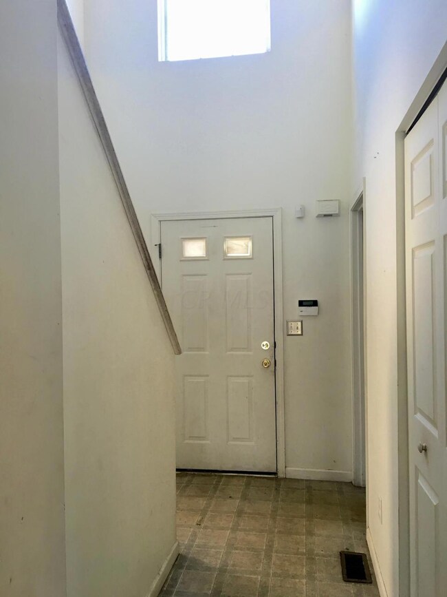 3381 Yozuri Dr, Columbus, OH 43232 - photo 2