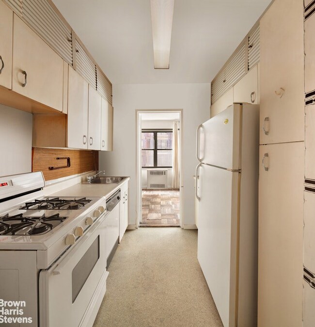 50 Sutton Place S unit 8K, New York, NY 10022 - photo 4