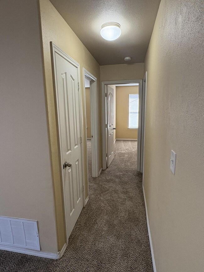 717 43rd St unit 719, Lubbock, TX 79404 - photo 6