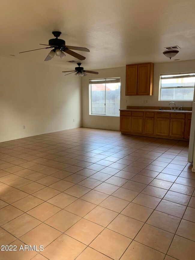 308 N Washington St unit B, Chandler, AZ 85225 - photo 2