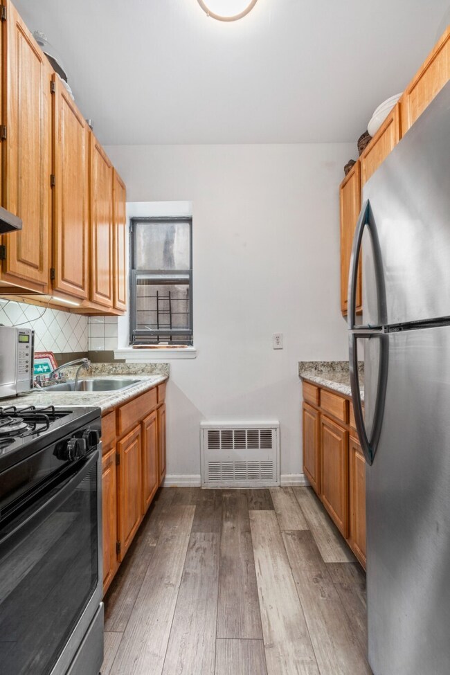 211 W 144th St unit 6A, New York, NY 10030 - photo 3