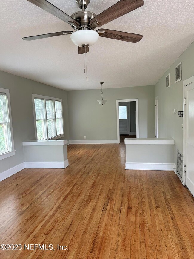 1418 Dancy St, Jacksonville, FL 32205 - photo 3
