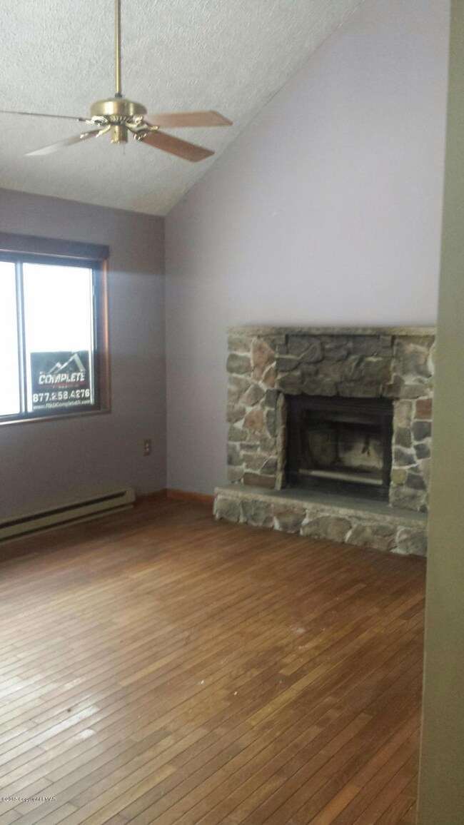 7 Linn Cir, Pine Ridge, PA 18324 - photo 4