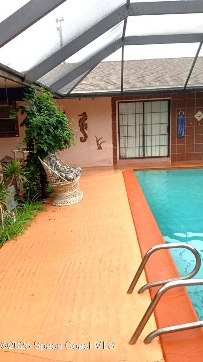 HOME WRAPS AROUND THE GORGEOUS POOL!