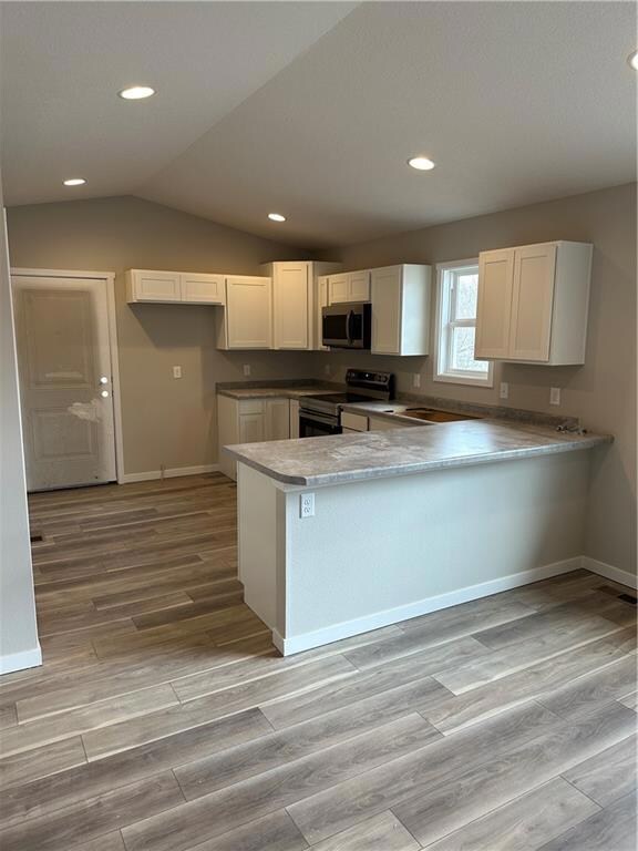 2327 SE 8th St, Des Moines, IA 50315 - photo 4