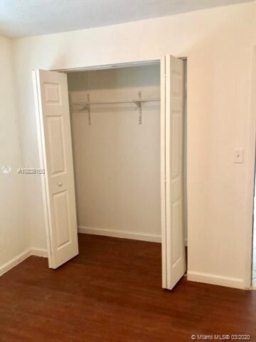 828 SW 2nd St unit 5, Miami, FL 33130 - photo 3