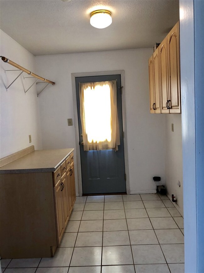 1009 Arapaho Trail, Alamogordo, NM 88310 - photo 4