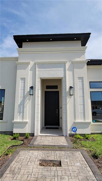 1423 S Canna St, Pharr, TX 78577 - photo 2