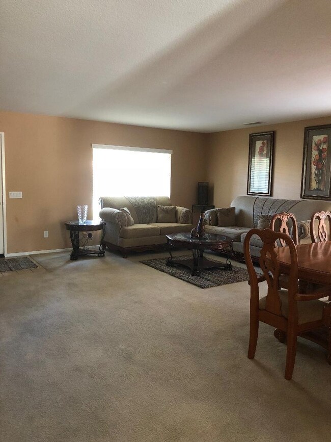 37665 Newbury Place, Palmdale, CA 93552 - photo 3