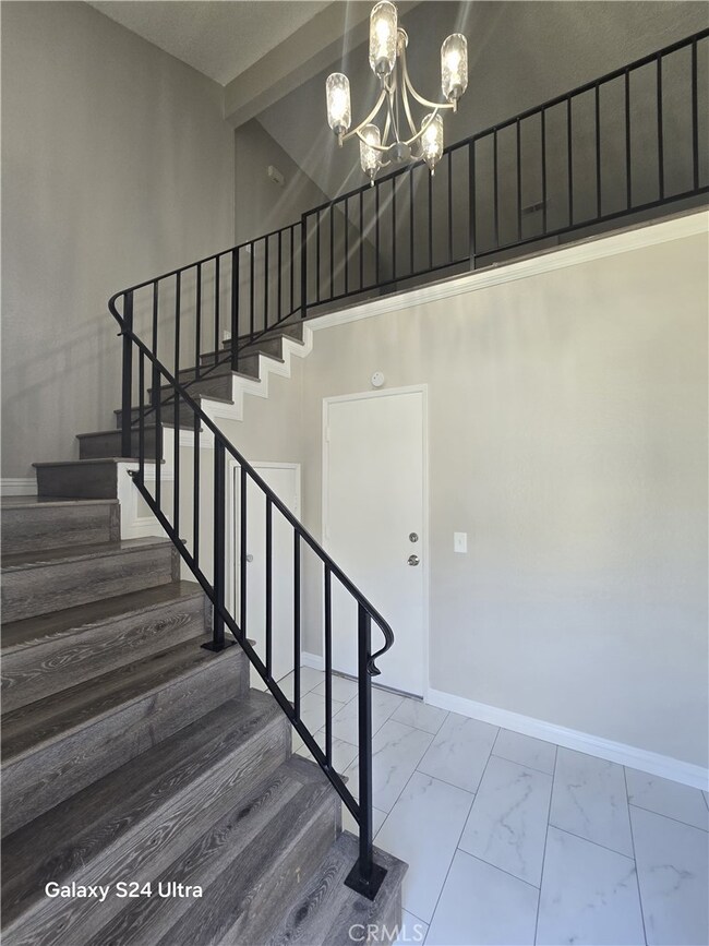 121 Wiseman Way unit B, Upland, CA 91786 - photo 2