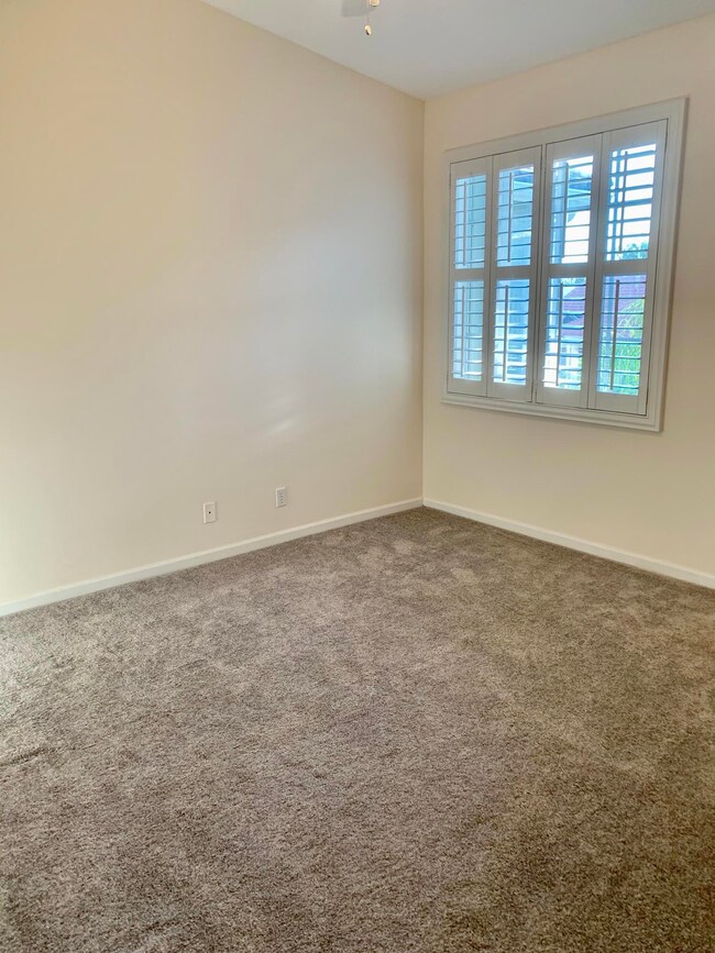 110 N Lakeshore Dr, Hypoluxo, FL 33462 - photo 6