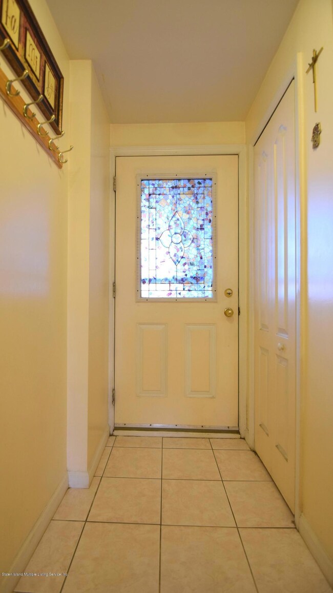 29 Peacock Loop, Staten Island, NY 10309 - photo 2