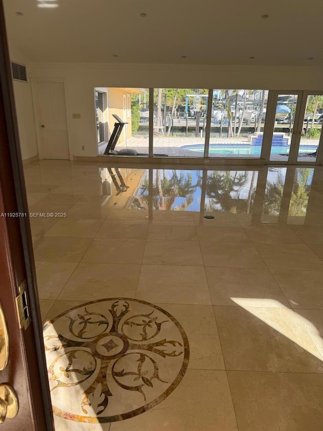2015 Arch Creek Dr unit hse, North Miami, FL 33181 - photo 2