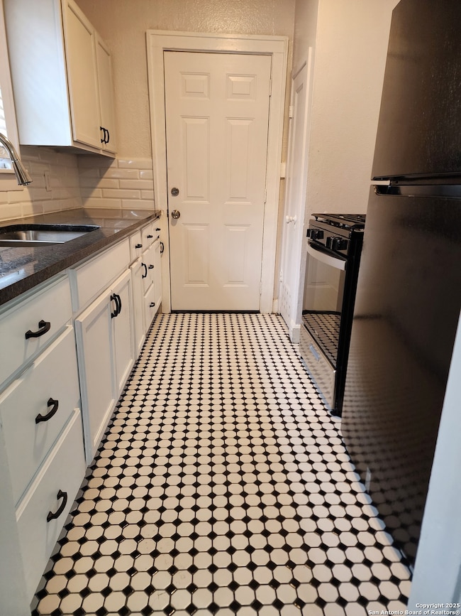 930 E Grayson St unit 4, San Antonio, TX 78208 - photo 6