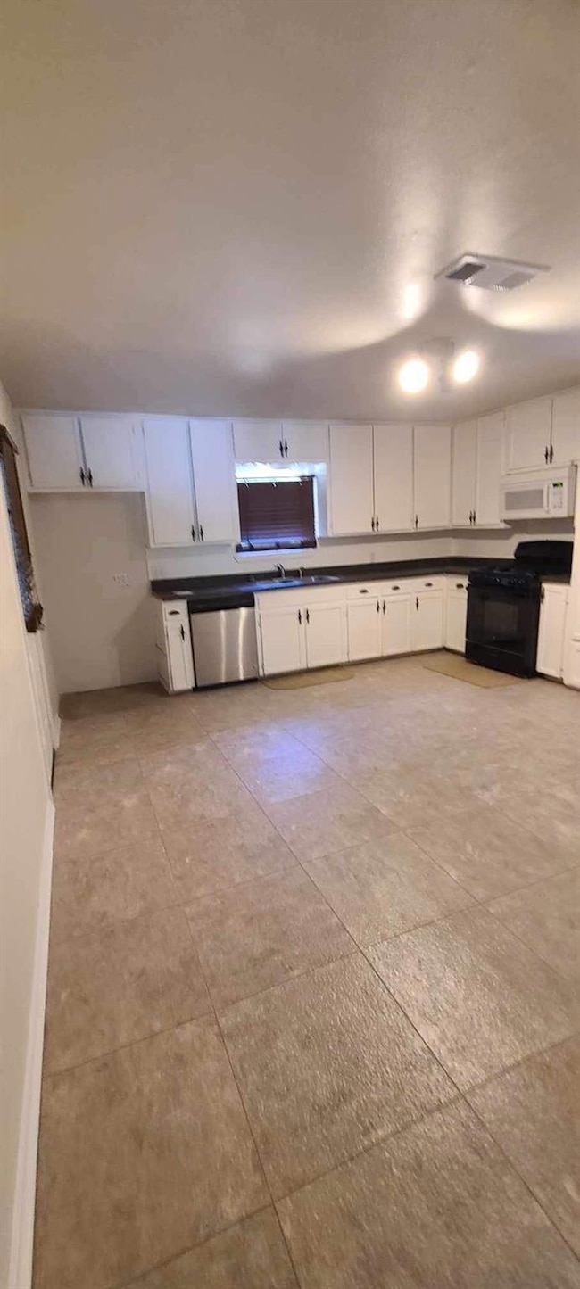 872 Sandell Dr, Fort Worth, TX 76108 - photo 3