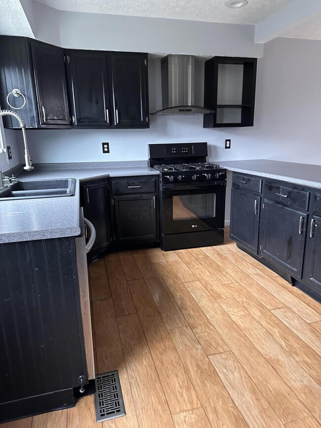 5836 Thada Ln unit 5836, Columbus, OH 43229 - photo 4