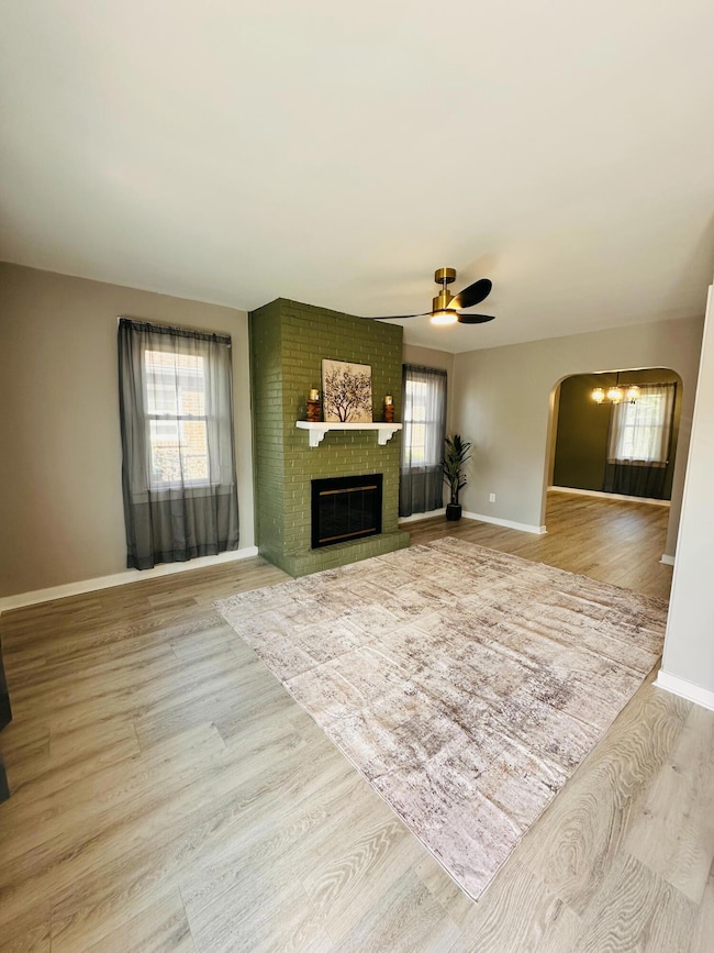 223 S Ash St, Hobart, IN 46342 - photo 3