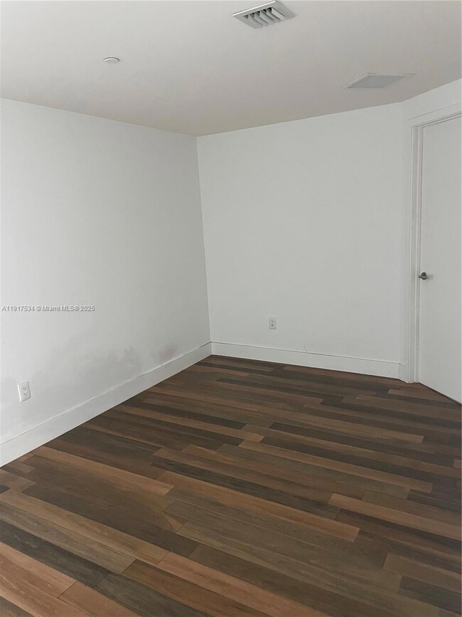 Millecento unit 4111, Miami, FL 33130 - photo 4