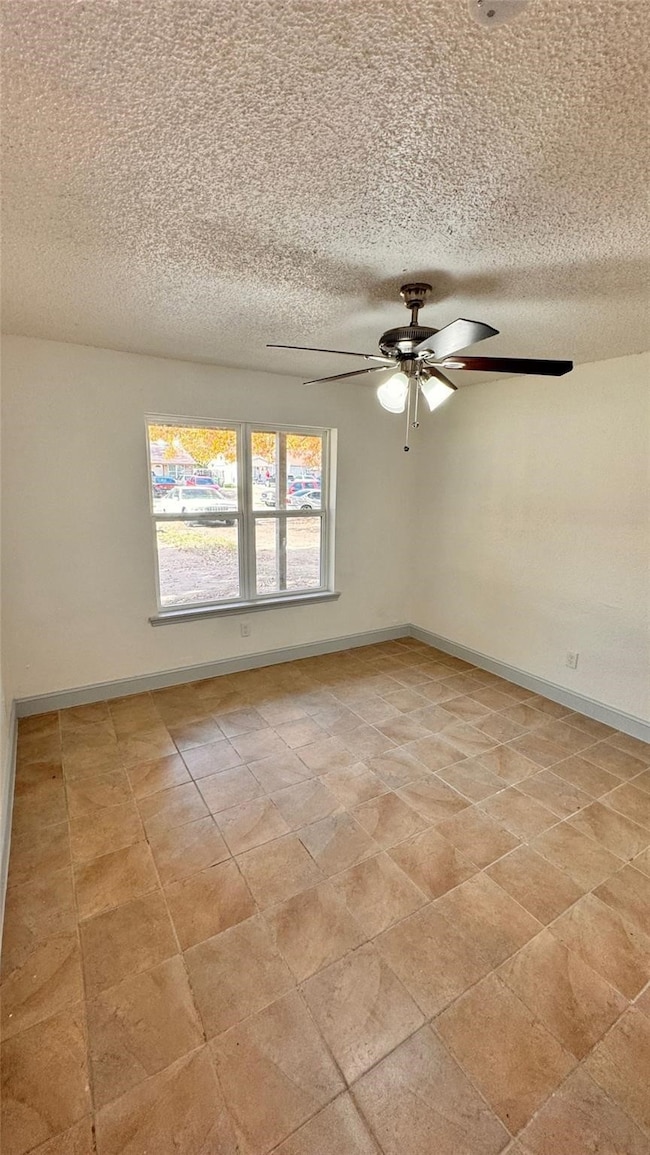 623 Mcqueary St, Arlington, TX 76012 - photo 7