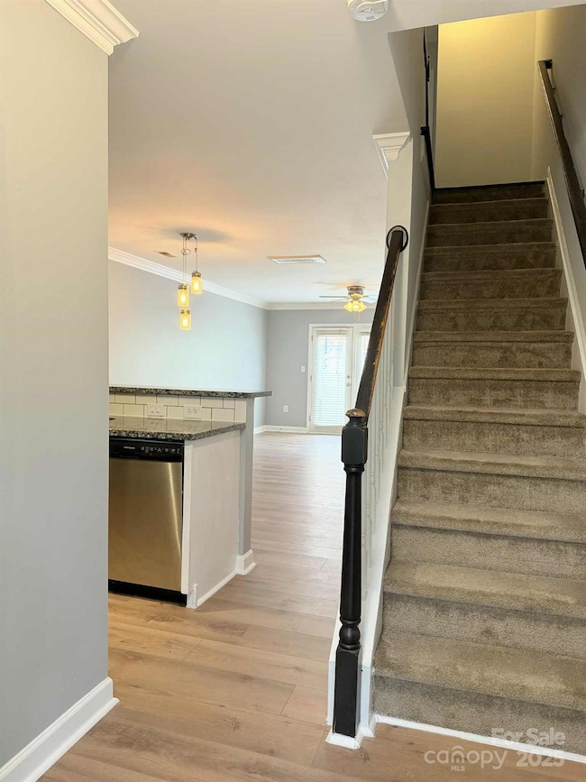 1218 Green Oaks Ln unit J, Charlotte, NC 28205 - photo 4