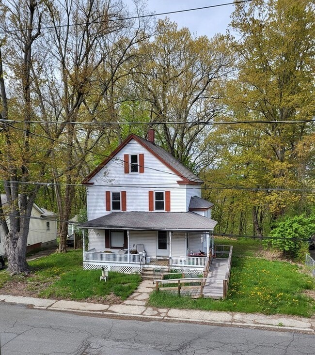 19 Lyman Ave, Easthampton, MA 01027 - photo 3