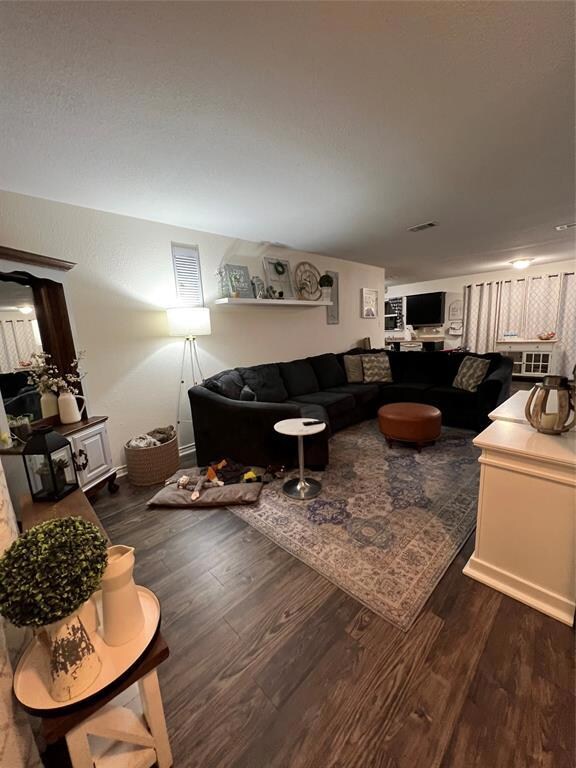 1910 Joslin St, Cleburne, TX 76033 - photo 4