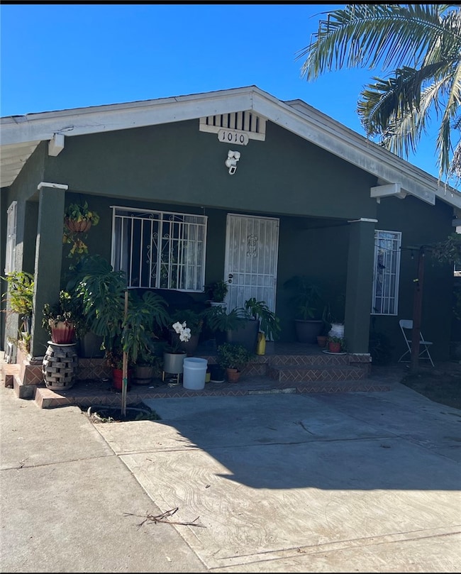 1010 E Stockton Ave, Compton, CA 90221 - photo 2