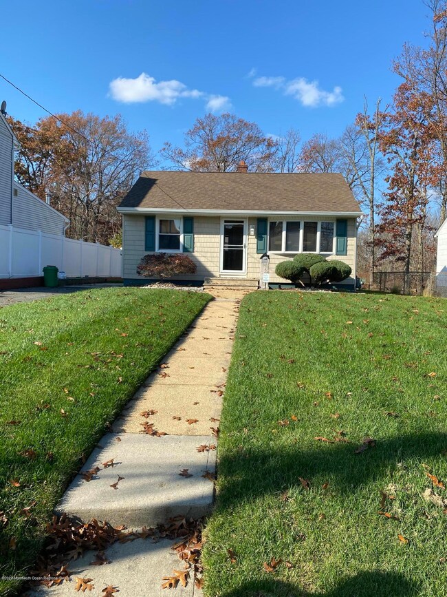FRONT OF HOUSE