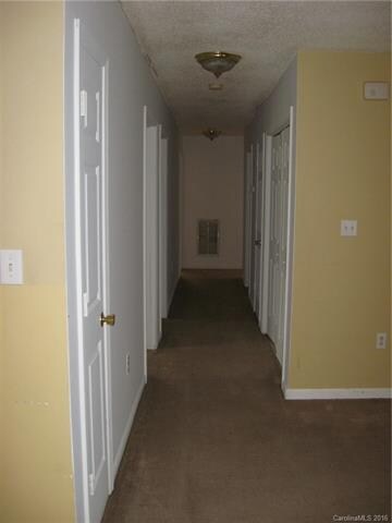 352 W Raleigh Ave, Statesville, NC 28677 - photo 4