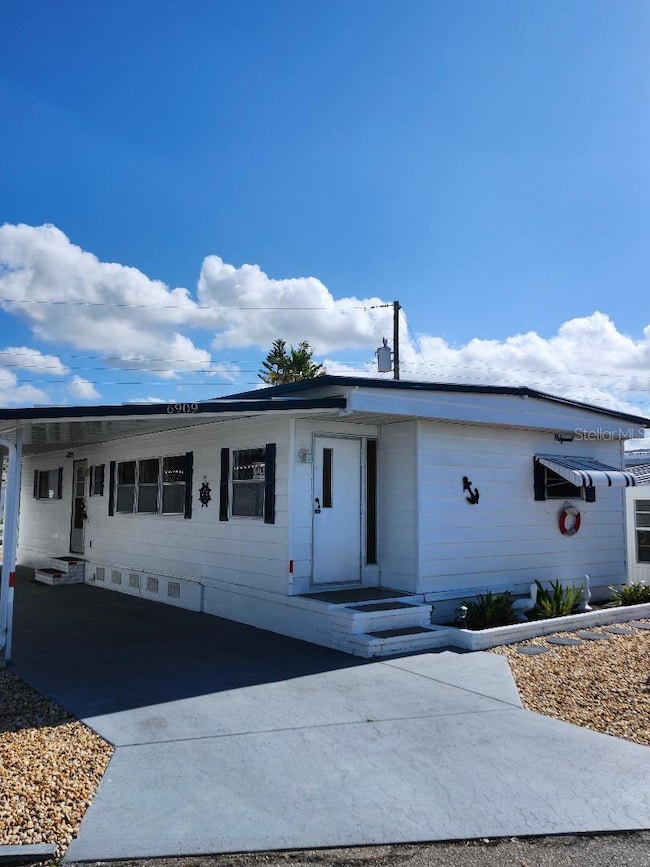 6909 E Bayou Ln, Bradenton, FL 34207 - photo 3