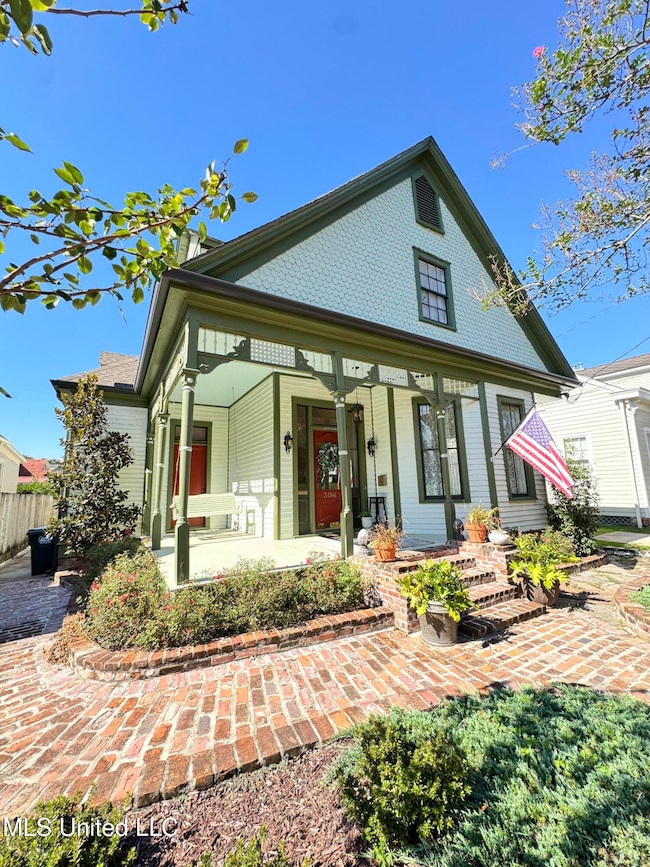 306 S Rankin St, Natchez, MS 39120 - photo 2