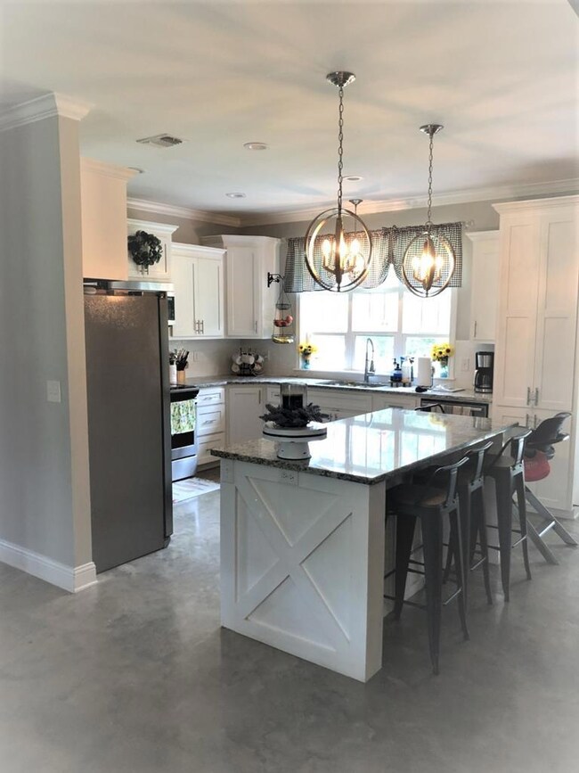 100 Autumn Lake Dr, Lufkin, TX 75904 - photo 6