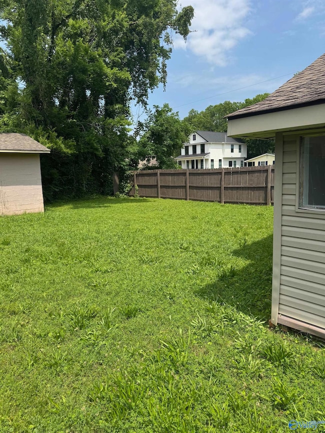 1226 Rison Ave NE, Huntsville, AL 35801 - photo 3