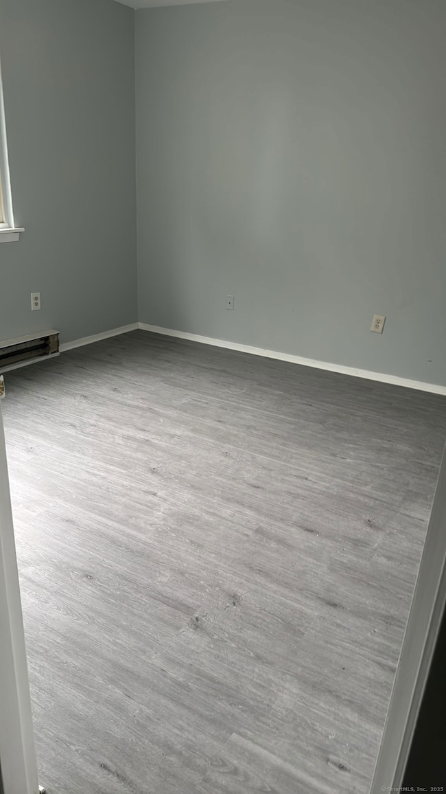 25 Saint Stephen St, Bridgeport, CT 06610 - photo 4