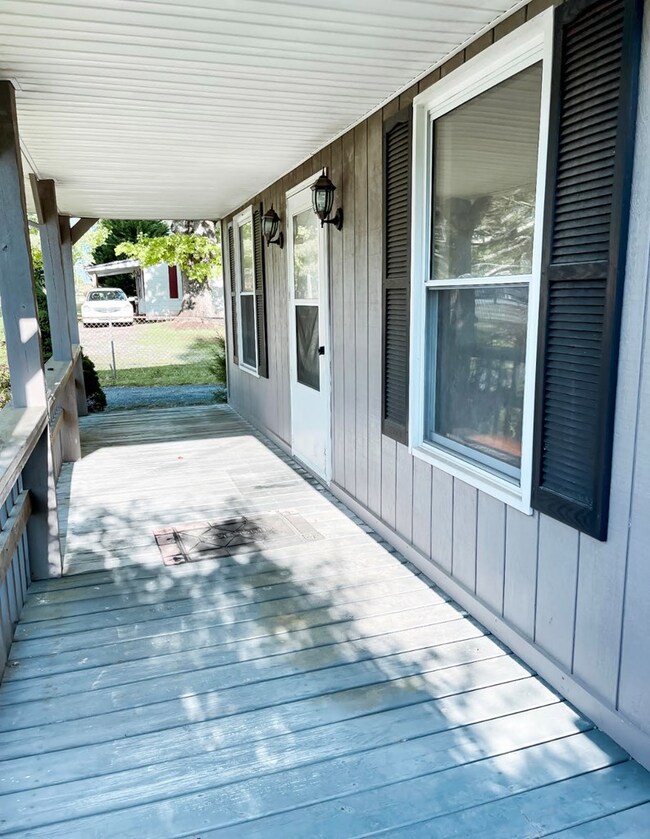 370 Mount Hermon Rd, Lynch Station, VA 24571 - photo 4