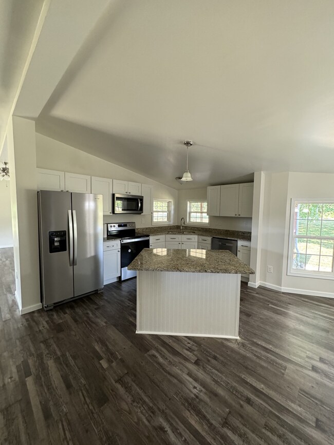 496 Knight Campground Rd, Shelbyville, TN 37160 - photo 6