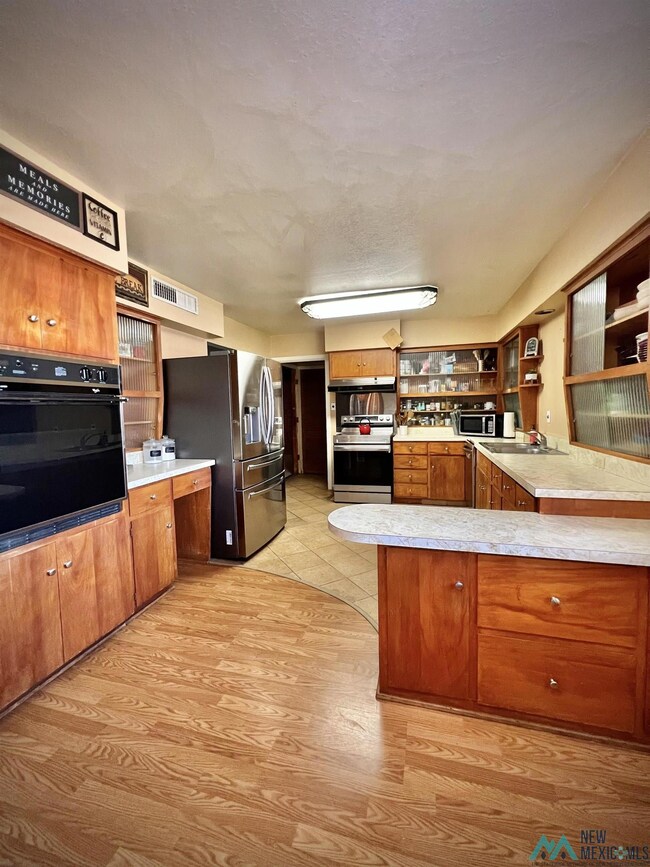 907 N Pecan Dr, Hobbs, NM 88240 - photo 4