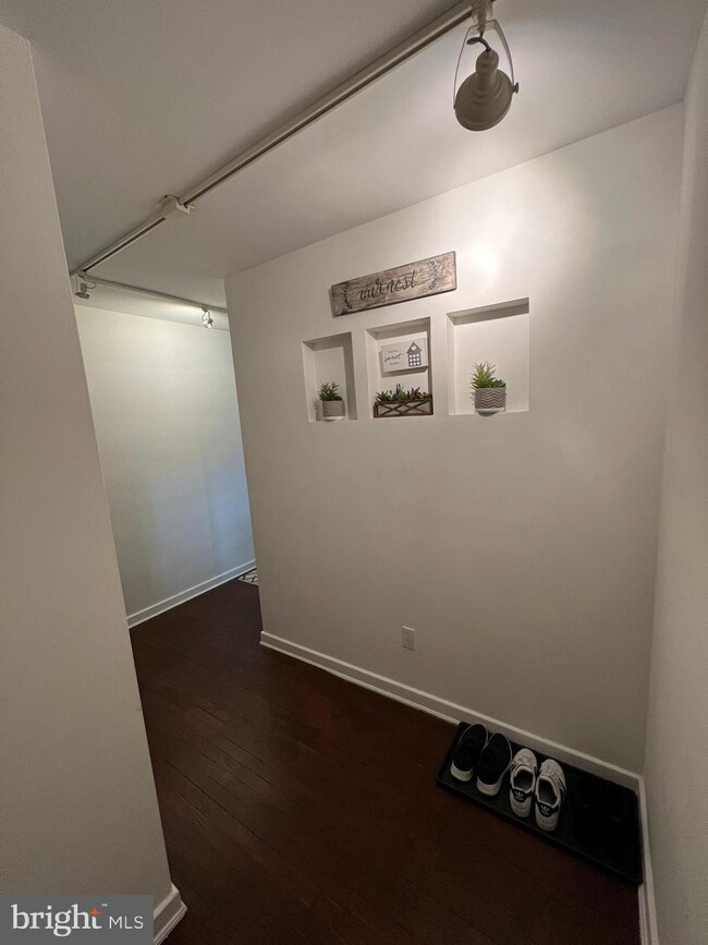 2214 Colston Dr unit 2214-C, Silver Spring, MD 20910 - photo 6