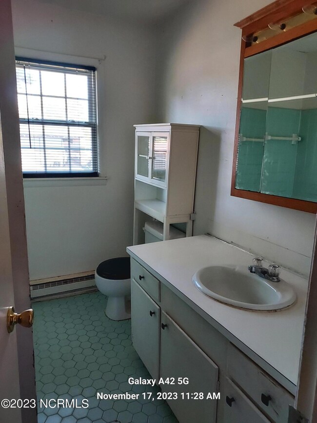 500 Hillcrest Ave, Winterville, NC 28590 - photo 6