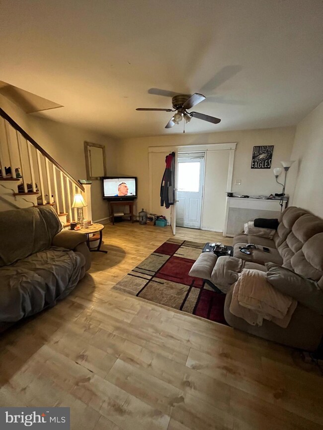 104 Wayne Ave, Darby, PA 19023 - photo 3